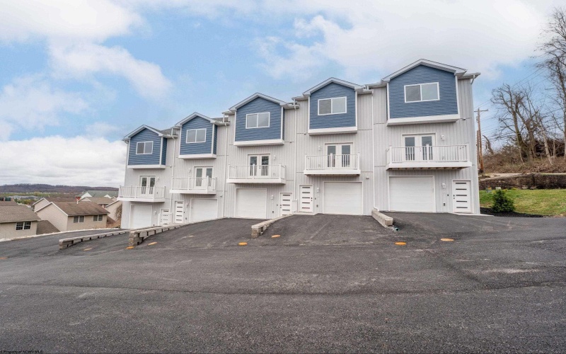 108 Chestnut Grove, Morgantown, West Virginia 26505, 2 Bedrooms Bedrooms, 7 Rooms Rooms,2 BathroomsBathrooms,Single Family Attached,For Sale,Chestnut,10164127 108 Chestnut Grove, Morgantown, West Virginia 26505, 2 Bedrooms Bedrooms, 7 Rooms Rooms,2 BathroomsBathrooms,Single Family Attached,For Sale,Chestnut,10164127