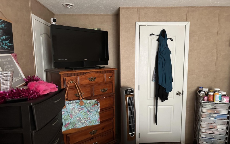 98 Mount Street, Mount Clare, West Virginia 26408, 3 Bedrooms Bedrooms, 7 Rooms Rooms,2 BathroomsBathrooms,Single Family Detached,For Sale,Mount,10164126 98 Mount Street, Mount Clare, West Virginia 26408, 3 Bedrooms Bedrooms, 7 Rooms Rooms,2 BathroomsBathrooms,Single Family Detached,For Sale,Mount,10164126