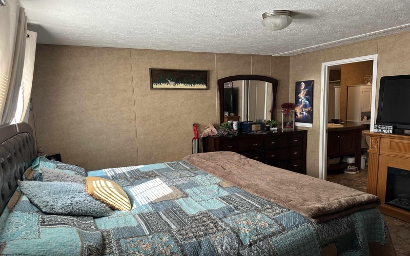 98 Mount Street, Mount Clare, West Virginia 26408, 3 Bedrooms Bedrooms, 7 Rooms Rooms,2 BathroomsBathrooms,Single Family Detached,For Sale,Mount,10164126 98 Mount Street, Mount Clare, West Virginia 26408, 3 Bedrooms Bedrooms, 7 Rooms Rooms,2 BathroomsBathrooms,Single Family Detached,For Sale,Mount,10164126