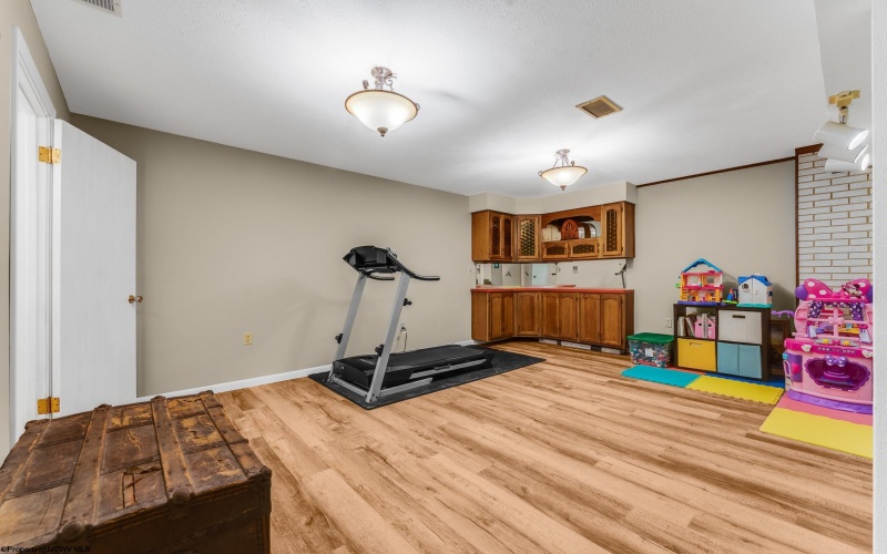 1320 Winona Avenue, Morgantown, West Virginia 26505, 3 Bedrooms Bedrooms, 10 Rooms Rooms,3 BathroomsBathrooms,Single Family Detached,For Sale,Winona,10164124 1320 Winona Avenue, Morgantown, West Virginia 26505, 3 Bedrooms Bedrooms, 10 Rooms Rooms,3 BathroomsBathrooms,Single Family Detached,For Sale,Winona,10164124