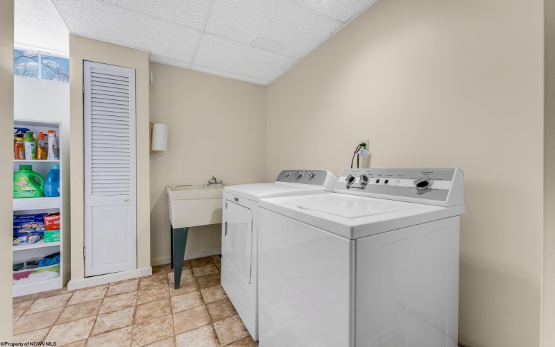 1320 Winona Avenue, Morgantown, West Virginia 26505, 3 Bedrooms Bedrooms, 10 Rooms Rooms,3 BathroomsBathrooms,Single Family Detached,For Sale,Winona,10164124 1320 Winona Avenue, Morgantown, West Virginia 26505, 3 Bedrooms Bedrooms, 10 Rooms Rooms,3 BathroomsBathrooms,Single Family Detached,For Sale,Winona,10164124