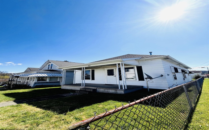 500 Ohio Avenue, Nutter Fort, West Virginia 26301, 2 Bedrooms Bedrooms, 6 Rooms Rooms,1 BathroomBathrooms,Single Family Detached,For Sale,Ohio,10164129