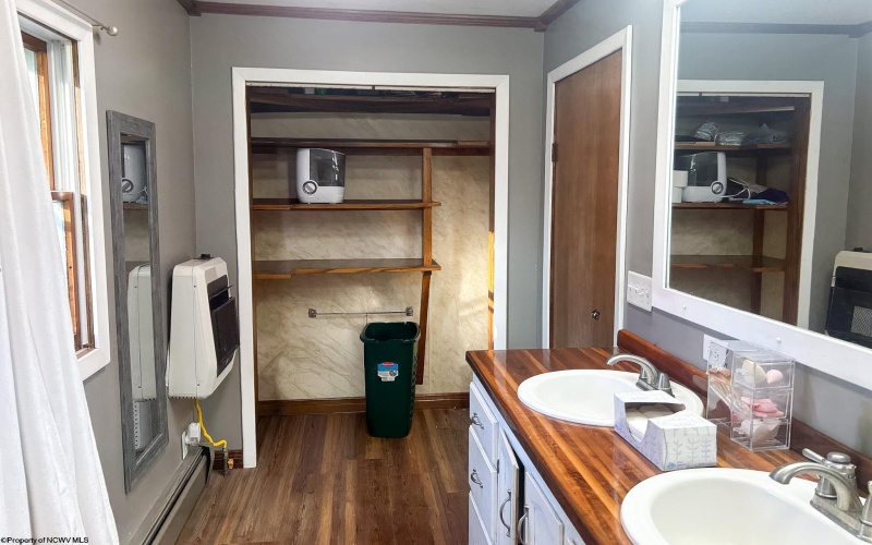 48 Bow Hunter Way, Parsons, West Virginia 26287, 3 Bedrooms Bedrooms, 9 Rooms Rooms,1 BathroomBathrooms,Single Family Detached,For Sale,Bow Hunter,10164137 48 Bow Hunter Way, Parsons, West Virginia 26287, 3 Bedrooms Bedrooms, 9 Rooms Rooms,1 BathroomBathrooms,Single Family Detached,For Sale,Bow Hunter,10164137