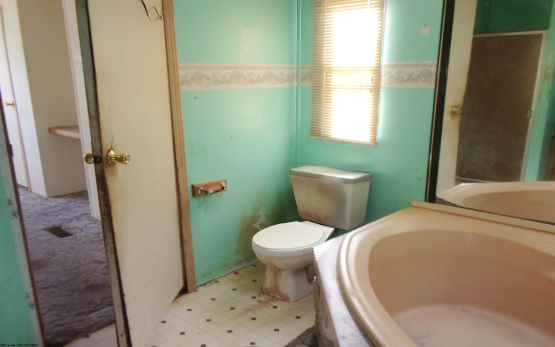 3436 Burns Farm Road, Grafton, West Virginia 26354, 3 Bedrooms Bedrooms, 7 Rooms Rooms,2 BathroomsBathrooms,Single Family Detached,For Sale,Burns Farm,10164141