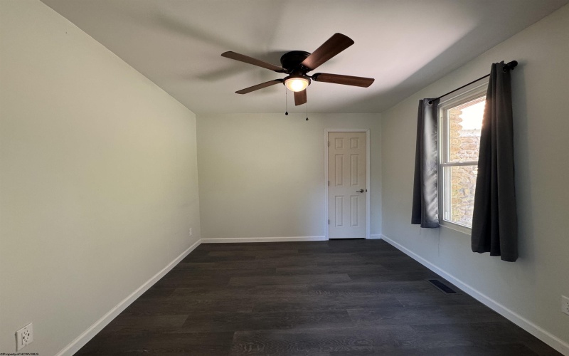 968 Bunner Ridge Road, Fairmont, West Virginia 26554, 1 Bedroom Bedrooms, 5 Rooms Rooms,1 BathroomBathrooms,Single Family Detached,For Sale,Bunner Ridge,10164159