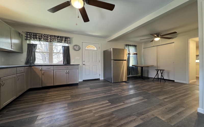 968 Bunner Ridge Road, Fairmont, West Virginia 26554, 1 Bedroom Bedrooms, 5 Rooms Rooms,1 BathroomBathrooms,Single Family Detached,For Sale,Bunner Ridge,10164159