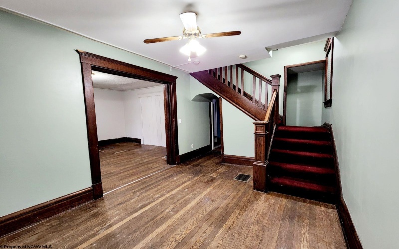 400 Fife Avenue, Morgantown, West Virginia 26505, ,Multi-unit/income,For Sale,Fife,10164145