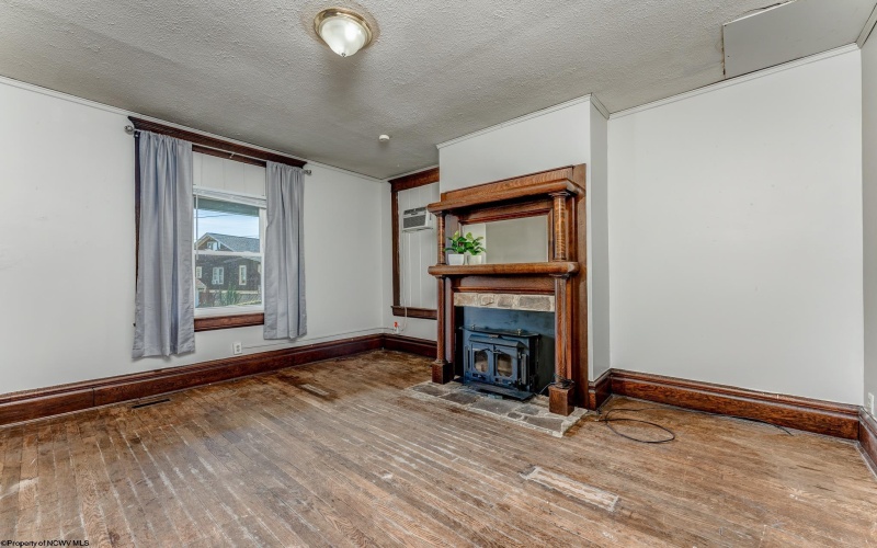 400 Fife Avenue, Morgantown, West Virginia 26505, ,Multi-unit/income,For Sale,Fife,10164145