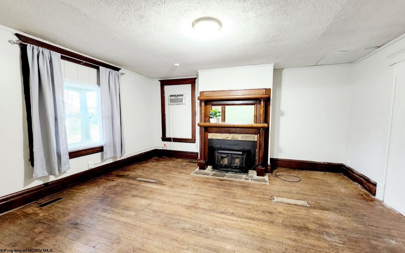 400 Fife Avenue, Morgantown, West Virginia 26505, ,Multi-unit/income,For Sale,Fife,10164145