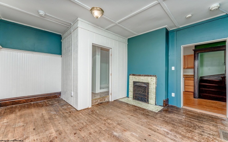 400 Fife Avenue, Morgantown, West Virginia 26505, ,Multi-unit/income,For Sale,Fife,10164145