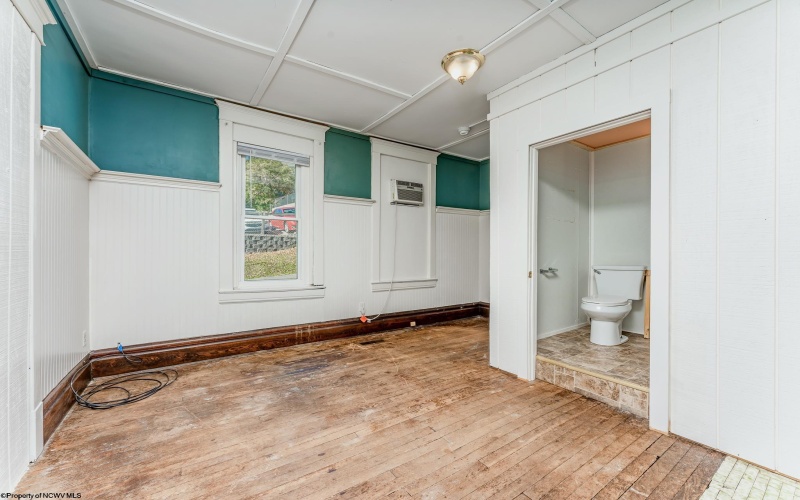 400 Fife Avenue, Morgantown, West Virginia 26505, ,Multi-unit/income,For Sale,Fife,10164145