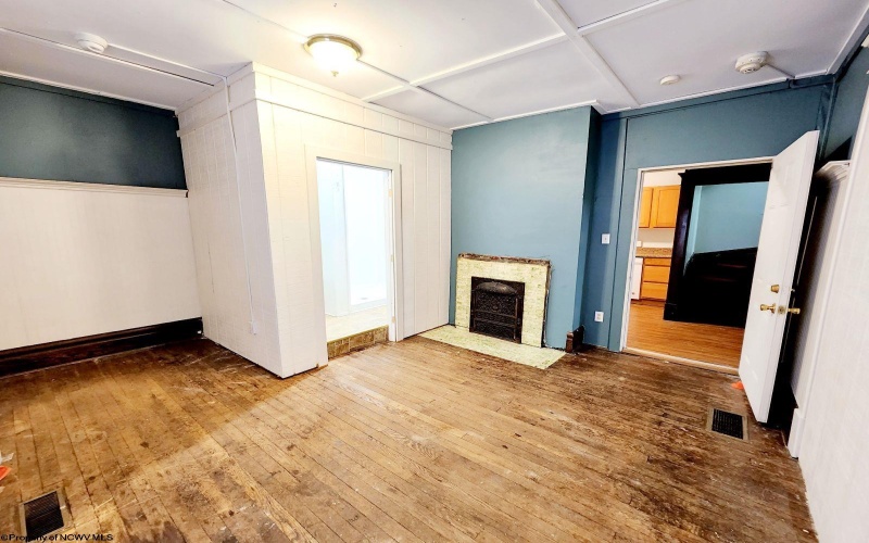 400 Fife Avenue, Morgantown, West Virginia 26505, ,Multi-unit/income,For Sale,Fife,10164145