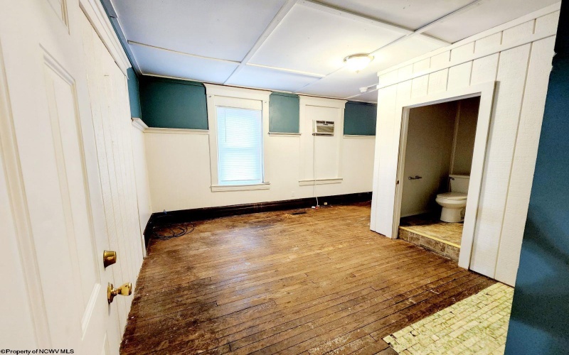 400 Fife Avenue, Morgantown, West Virginia 26505, ,Multi-unit/income,For Sale,Fife,10164145