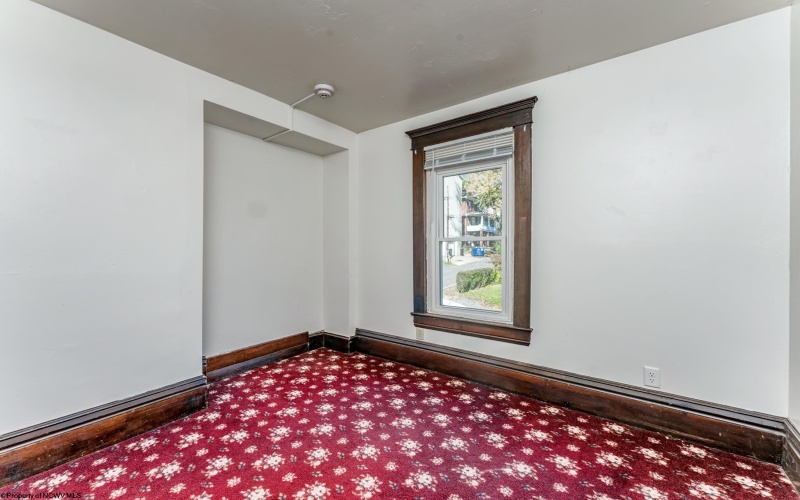 400 Fife Avenue, Morgantown, West Virginia 26505, ,Multi-unit/income,For Sale,Fife,10164145