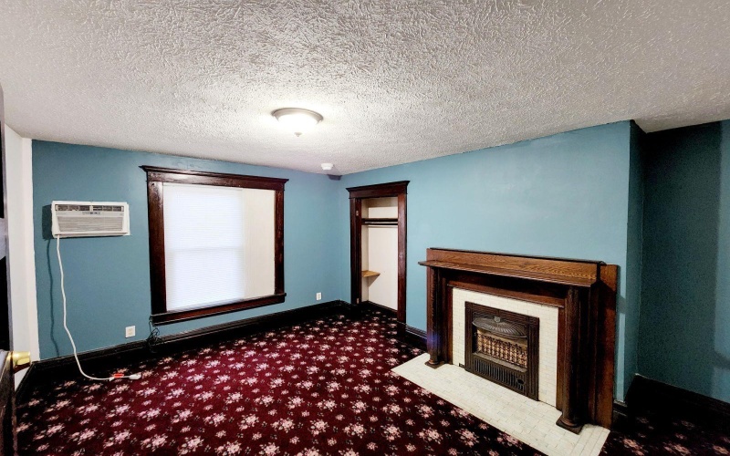 400 Fife Avenue, Morgantown, West Virginia 26505, ,Multi-unit/income,For Sale,Fife,10164145