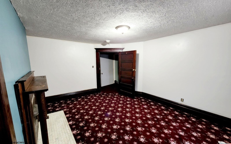 400 Fife Avenue, Morgantown, West Virginia 26505, ,Multi-unit/income,For Sale,Fife,10164145