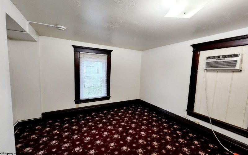 400 Fife Avenue, Morgantown, West Virginia 26505, ,Multi-unit/income,For Sale,Fife,10164145