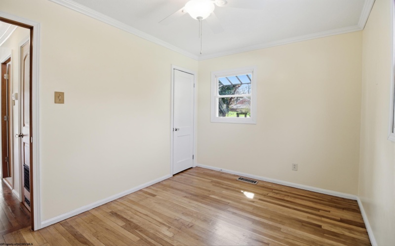 379 Laurel Street, Morgantown, West Virginia 26505, 4 Bedrooms Bedrooms, 5 Rooms Rooms,1 BathroomBathrooms,Single Family Detached,For Sale,Laurel,10164157