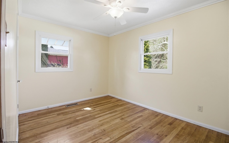 379 Laurel Street, Morgantown, West Virginia 26505, 4 Bedrooms Bedrooms, 5 Rooms Rooms,1 BathroomBathrooms,Single Family Detached,For Sale,Laurel,10164157