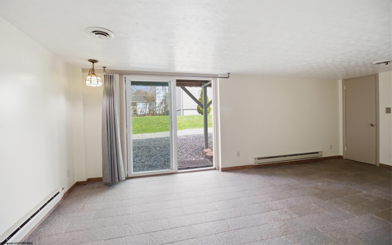 379 Laurel Street, Morgantown, West Virginia 26505, 4 Bedrooms Bedrooms, 5 Rooms Rooms,1 BathroomBathrooms,Single Family Detached,For Sale,Laurel,10164157