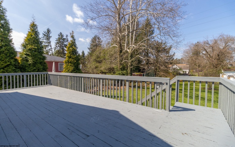 379 Laurel Street, Morgantown, West Virginia 26505, 4 Bedrooms Bedrooms, 5 Rooms Rooms,1 BathroomBathrooms,Single Family Detached,For Sale,Laurel,10164157