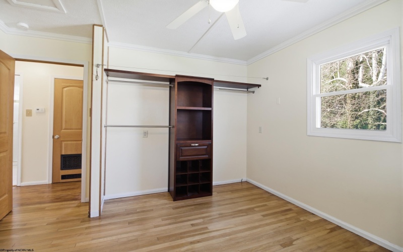 379 Laurel Street, Morgantown, West Virginia 26505, 4 Bedrooms Bedrooms, 5 Rooms Rooms,1 BathroomBathrooms,Single Family Detached,For Sale,Laurel,10164157