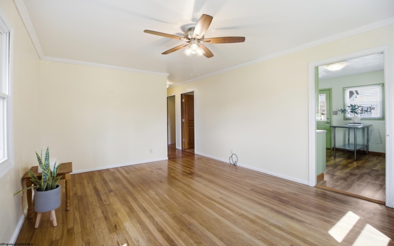 379 Laurel Street, Morgantown, West Virginia 26505, 4 Bedrooms Bedrooms, 5 Rooms Rooms,1 BathroomBathrooms,Single Family Detached,For Sale,Laurel,10164157