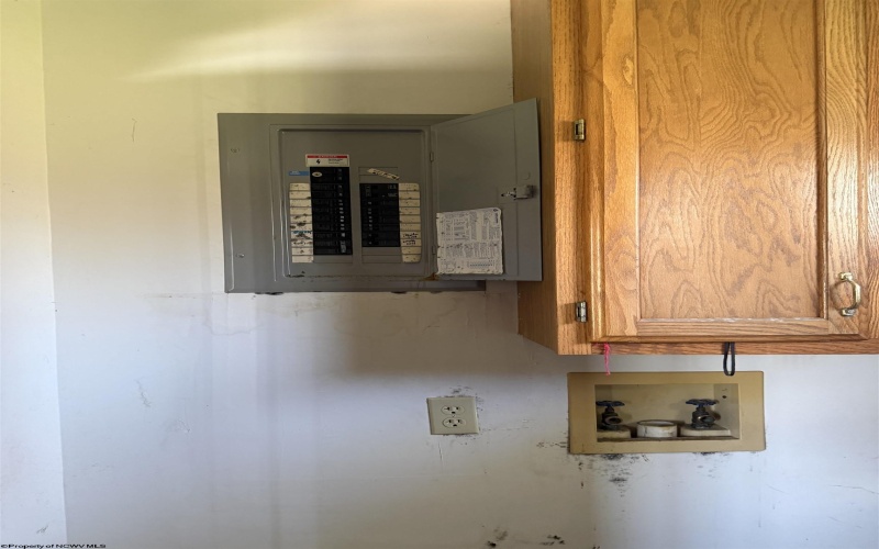 527 Franklin Road, Valley Bend, West Virginia 26293, 4 Bedrooms Bedrooms, 8 Rooms Rooms,2 BathroomsBathrooms,Single Family Detached,For Sale,Franklin,10164155