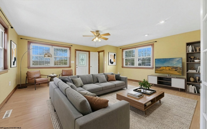 608 Worthington Drive, Bridgeport, West Virginia 26330, 3 Bedrooms Bedrooms, 7 Rooms Rooms,1 BathroomBathrooms,Single Family Detached,For Sale,Worthington,10164148 608 Worthington Drive, Bridgeport, West Virginia 26330, 3 Bedrooms Bedrooms, 7 Rooms Rooms,1 BathroomBathrooms,Single Family Detached,For Sale,Worthington,10164148