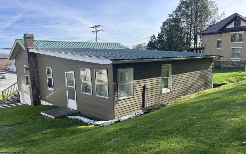 122 Main Street, Kingwood, West Virginia 26537, 3 Bedrooms Bedrooms, 5 Rooms Rooms,1 BathroomBathrooms,Single Family Detached,For Sale,Main,10164150 122 Main Street, Kingwood, West Virginia 26537, 3 Bedrooms Bedrooms, 5 Rooms Rooms,1 BathroomBathrooms,Single Family Detached,For Sale,Main,10164150