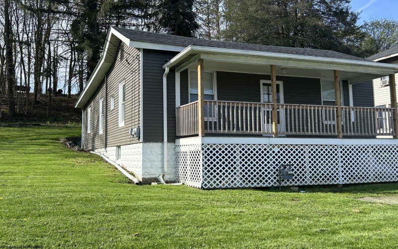 122 Main Street, Kingwood, West Virginia 26537, 2 Bedroom Bedrooms, 5 Room Rooms,1 BathroomBathrooms,Single Family Detached,For Sale,Main,0,10164150