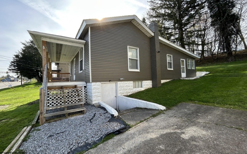 122 Main Street, Kingwood, West Virginia 26537, 3 Bedrooms Bedrooms, 5 Rooms Rooms,1 BathroomBathrooms,Single Family Detached,For Sale,Main,10164150 122 Main Street, Kingwood, West Virginia 26537, 3 Bedrooms Bedrooms, 5 Rooms Rooms,1 BathroomBathrooms,Single Family Detached,For Sale,Main,10164150