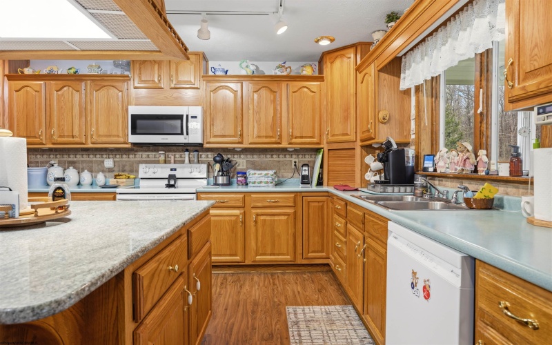 99 Jo Glen Drive, Morgantown, West Virginia 26508, 3 Bedrooms Bedrooms, 11 Rooms Rooms,3 BathroomsBathrooms,Single Family Detached,For Sale,Jo Glen,10164152 99 Jo Glen Drive, Morgantown, West Virginia 26508, 3 Bedrooms Bedrooms, 11 Rooms Rooms,3 BathroomsBathrooms,Single Family Detached,For Sale,Jo Glen,10164152