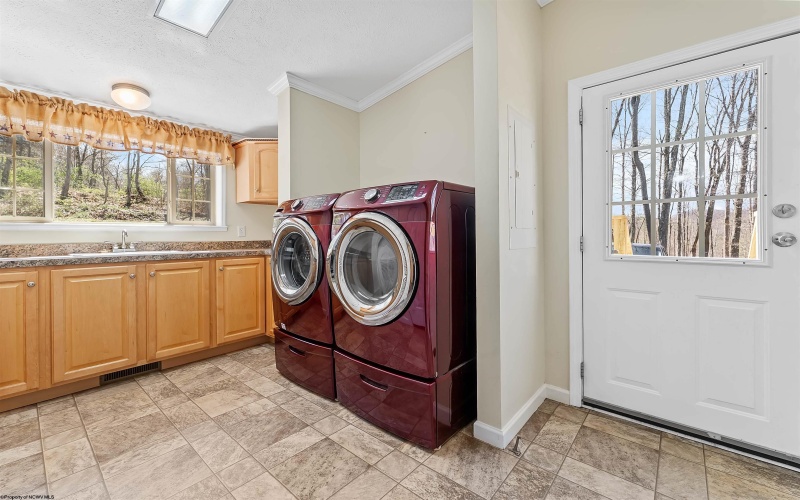 52 Ebenklein Lane, Morgantown, West Virginia 26508, 3 Bedrooms Bedrooms, 5 Rooms Rooms,2 BathroomsBathrooms,Single Family Detached,For Sale,Ebenklein,10164153 52 Ebenklein Lane, Morgantown, West Virginia 26508, 3 Bedrooms Bedrooms, 5 Rooms Rooms,2 BathroomsBathrooms,Single Family Detached,For Sale,Ebenklein,10164153