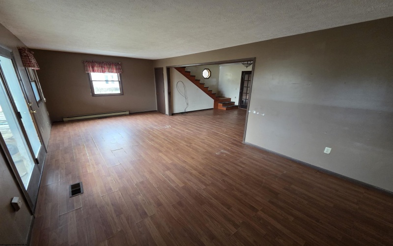 106 Pinecrest Drive, Parsons, West Virginia 26287, 5 Bedrooms Bedrooms, 9 Rooms Rooms,1 BathroomBathrooms,Single Family Detached,For Sale,Pinecrest,10164154