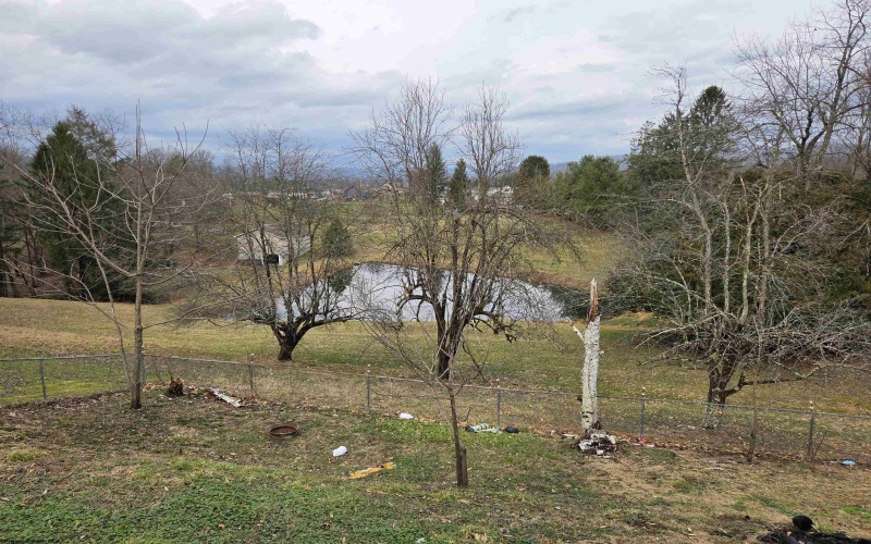 106 Pinecrest Drive, Parsons, West Virginia 26287, 5 Bedrooms Bedrooms, 9 Rooms Rooms,1 BathroomBathrooms,Single Family Detached,For Sale,Pinecrest,10164154