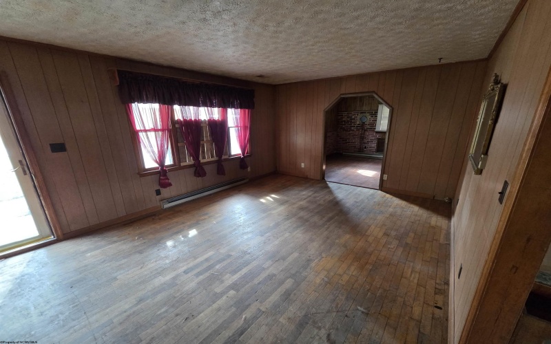 106 Pinecrest Drive, Parsons, West Virginia 26287, 5 Bedrooms Bedrooms, 9 Rooms Rooms,1 BathroomBathrooms,Single Family Detached,For Sale,Pinecrest,10164154