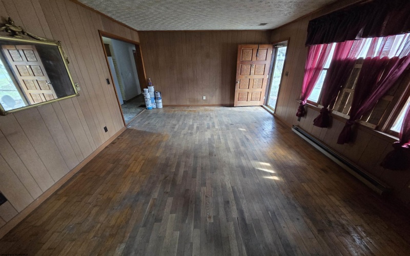 106 Pinecrest Drive, Parsons, West Virginia 26287, 5 Bedrooms Bedrooms, 9 Rooms Rooms,1 BathroomBathrooms,Single Family Detached,For Sale,Pinecrest,10164154