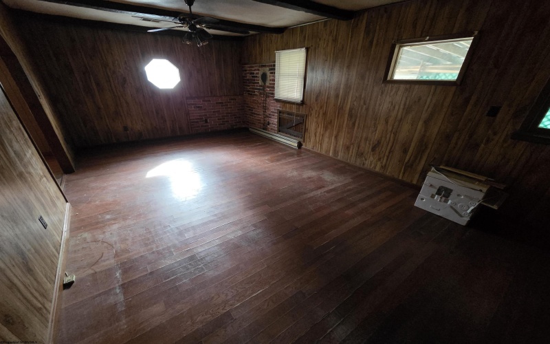 106 Pinecrest Drive, Parsons, West Virginia 26287, 5 Bedrooms Bedrooms, 9 Rooms Rooms,1 BathroomBathrooms,Single Family Detached,For Sale,Pinecrest,10164154