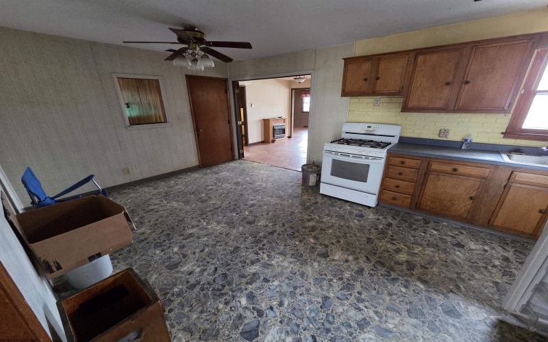 106 Pinecrest Drive, Parsons, West Virginia 26287, 5 Bedrooms Bedrooms, 9 Rooms Rooms,1 BathroomBathrooms,Single Family Detached,For Sale,Pinecrest,10164154