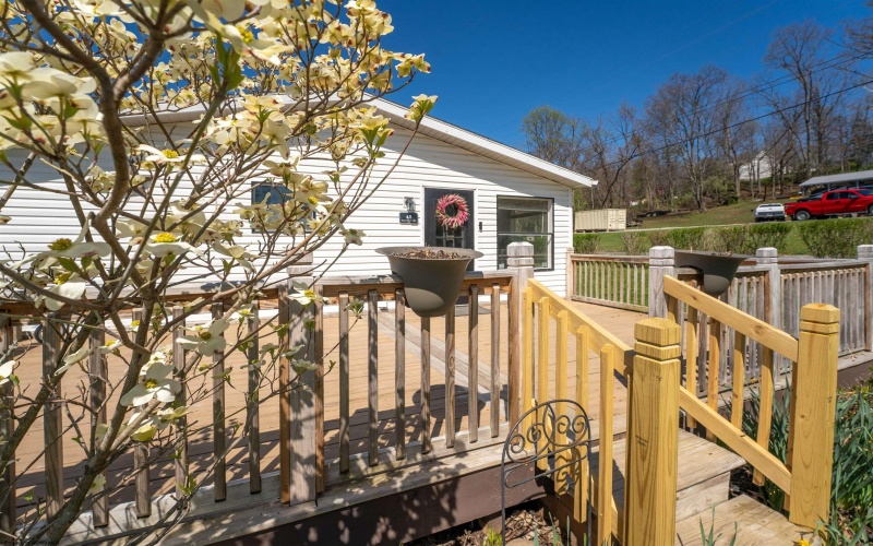 45 Goose Hollow Road, Morgantown, West Virginia 26508, 3 Bedrooms Bedrooms, 7 Rooms Rooms,2 BathroomsBathrooms,Single Family Detached,For Sale,Goose Hollow,10164165