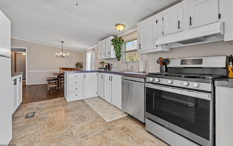 45 Goose Hollow Road, Morgantown, West Virginia 26508, 3 Bedrooms Bedrooms, 7 Rooms Rooms,2 BathroomsBathrooms,Single Family Detached,For Sale,Goose Hollow,10164165