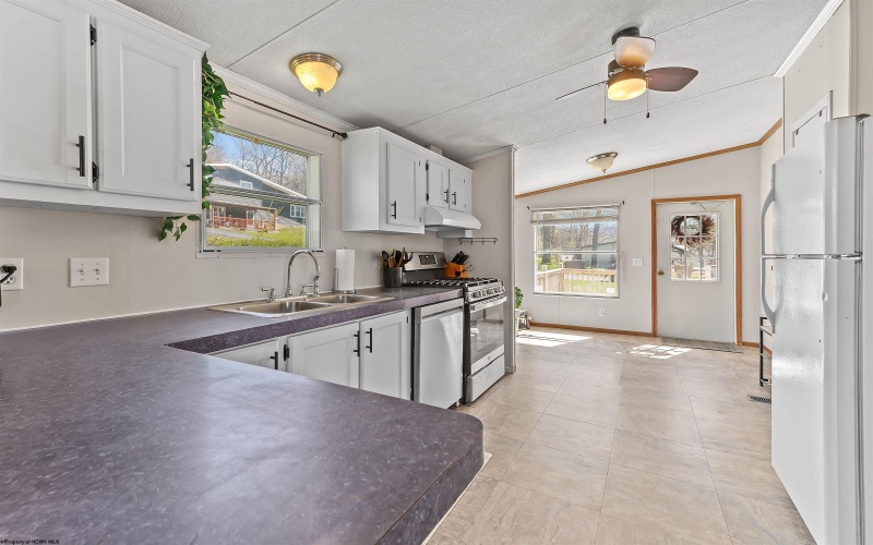 45 Goose Hollow Road, Morgantown, West Virginia 26508, 3 Bedrooms Bedrooms, 7 Rooms Rooms,2 BathroomsBathrooms,Single Family Detached,For Sale,Goose Hollow,10164165