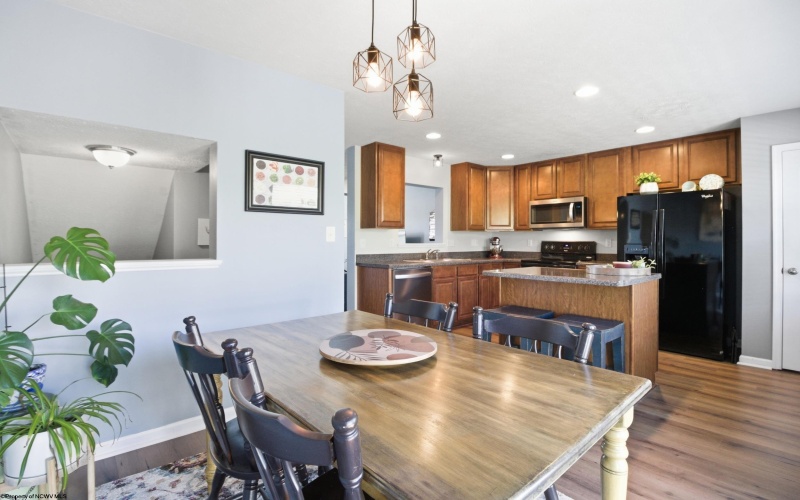 494 Watson Drive, Maidsville, West Virginia 26541, 3 Bedrooms Bedrooms, 7 Rooms Rooms,2 BathroomsBathrooms,Single Family Attached,For Sale,Watson,10164162