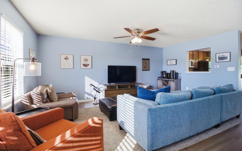 494 Watson Drive, Maidsville, West Virginia 26541, 3 Bedrooms Bedrooms, 7 Rooms Rooms,2 BathroomsBathrooms,Single Family Attached,For Sale,Watson,10164162