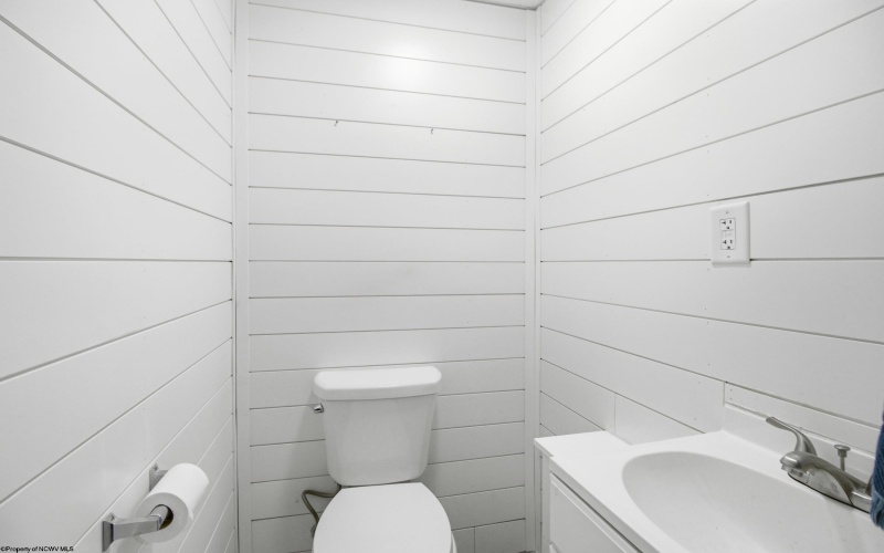 494 Watson Drive, Maidsville, West Virginia 26541, 3 Bedrooms Bedrooms, 7 Rooms Rooms,2 BathroomsBathrooms,Single Family Attached,For Sale,Watson,10164162