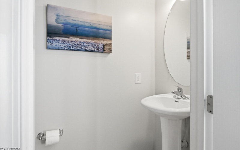 494 Watson Drive, Maidsville, West Virginia 26541, 3 Bedrooms Bedrooms, 7 Rooms Rooms,2 BathroomsBathrooms,Single Family Attached,For Sale,Watson,10164162