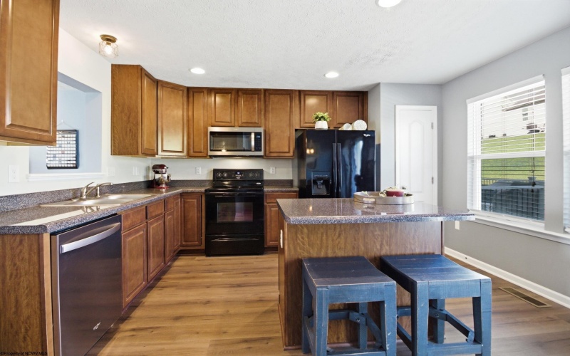 494 Watson Drive, Maidsville, West Virginia 26541, 3 Bedrooms Bedrooms, 7 Rooms Rooms,2 BathroomsBathrooms,Single Family Attached,For Sale,Watson,10164162