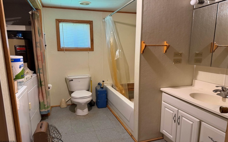 69 Community Center Lane, Moatsville, West Virginia 26405, 3 Bedrooms Bedrooms, 6 Rooms Rooms,1 BathroomBathrooms,Single Family Detached,For Sale,Community Center,10164163