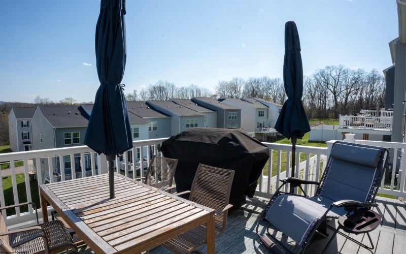 320 Bay Street, Morgantown, West Virginia 26508, 3 Bedrooms Bedrooms, 7 Rooms Rooms,2 BathroomsBathrooms,Single Family Attached,For Sale,Bay,10164177